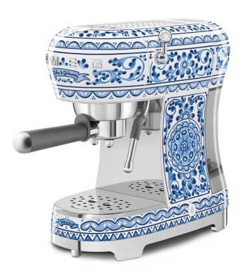 Детальное фото товара: Smeg ECF02DGBEU